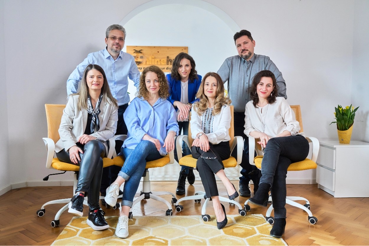 ONLINE HUB's Team