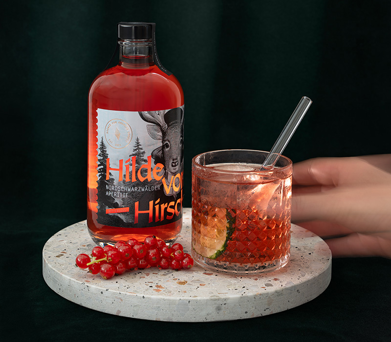 SDV STUDIOS GmbH & Co. KG Project - Hilde von Hirsch: Visual Branding for a Regional Aperitif