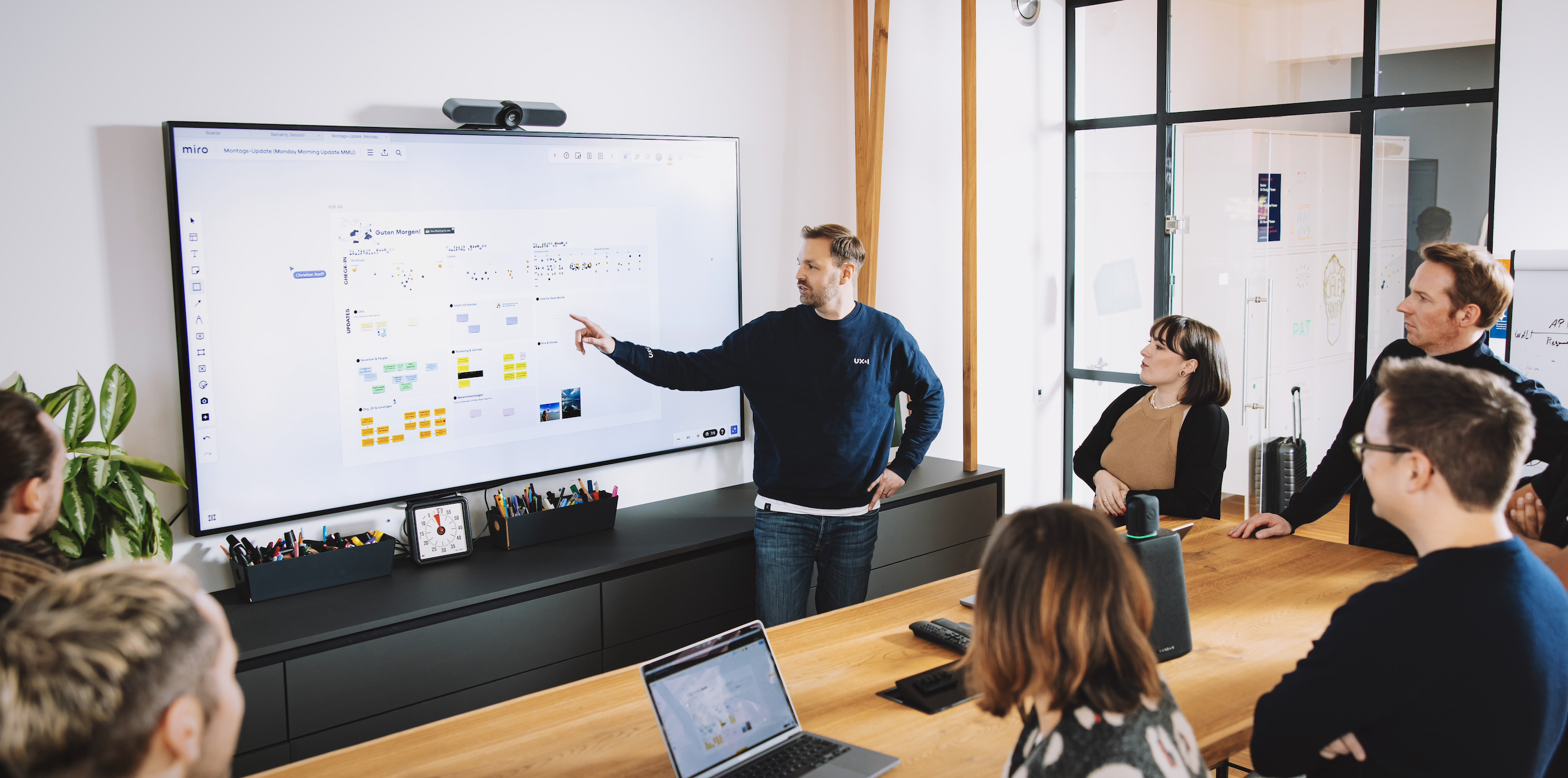 UX&I GmbH Headerbild